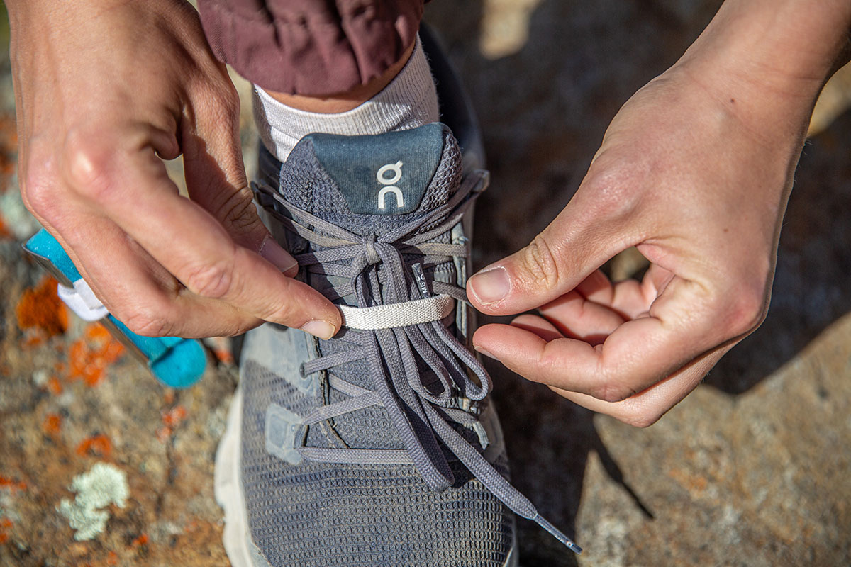 On cloud sales elastic laces